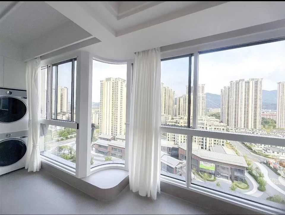 White Aluminium Doors And Windows factory